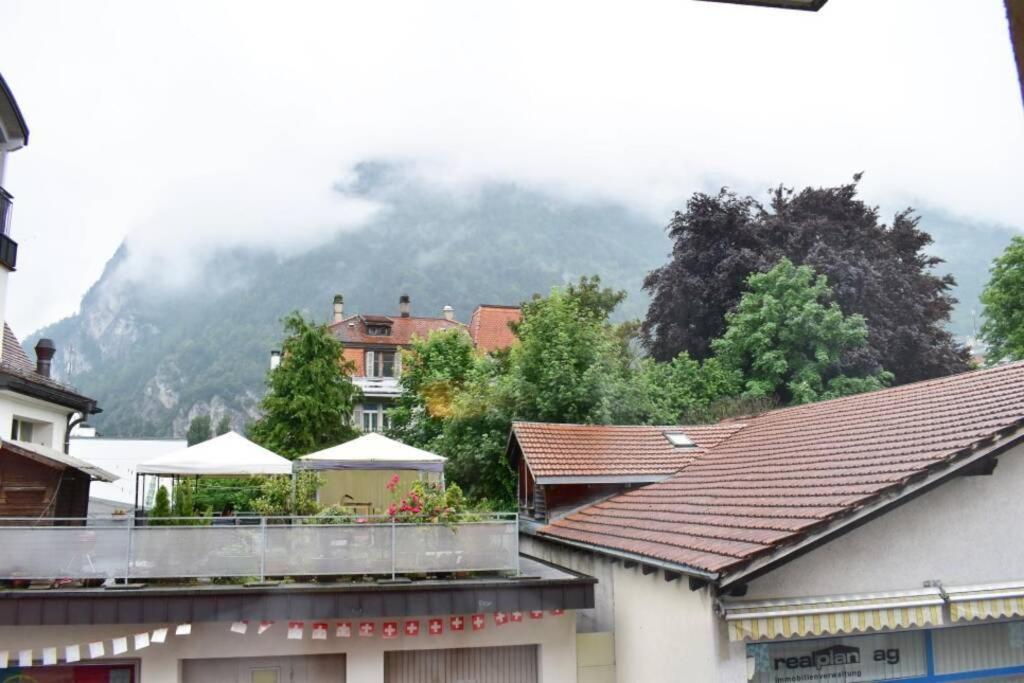 Modern Apartment 모던 펜션 Interlaken Luaran gambar